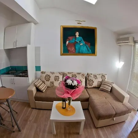 Lägenhet Bonus Budva