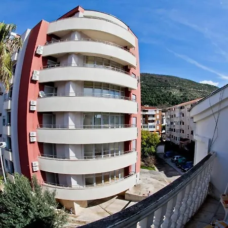 Bonus Lägenhet Budva