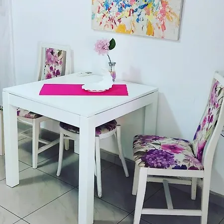 Bonus Lägenhet Budva